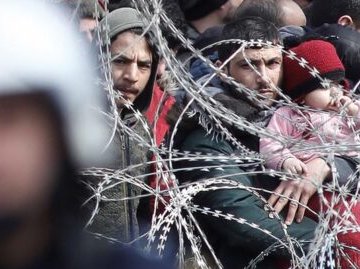 L’acarniment de Grècia amb los refugiats qu’ensajan d’arribar a l’UE a travèrs del país ellen es tarrible