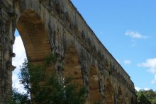 Vila d'Usès e lo pont de Gardon