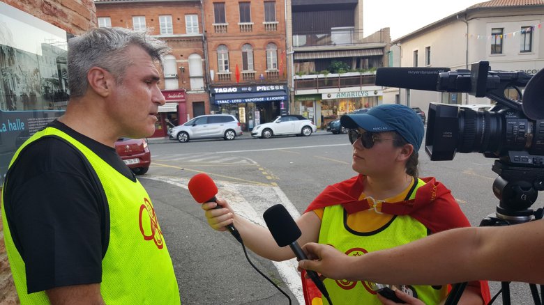 Legenda: Nicolau Rei Bèthvéder participèt a una corsa per l'ensenhament de l'occitan en setembre de 2019