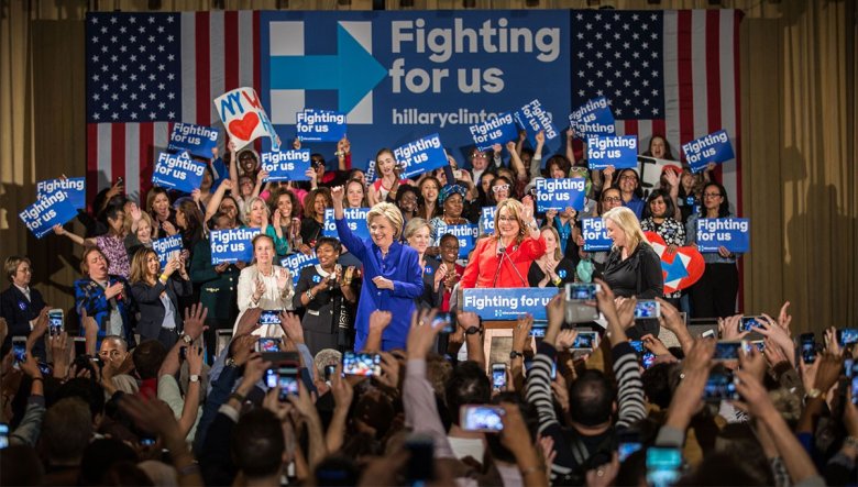 Clinton se mòstra progressista intèrnament, mas prepausa una politica exteriora agressiva coma fins ara