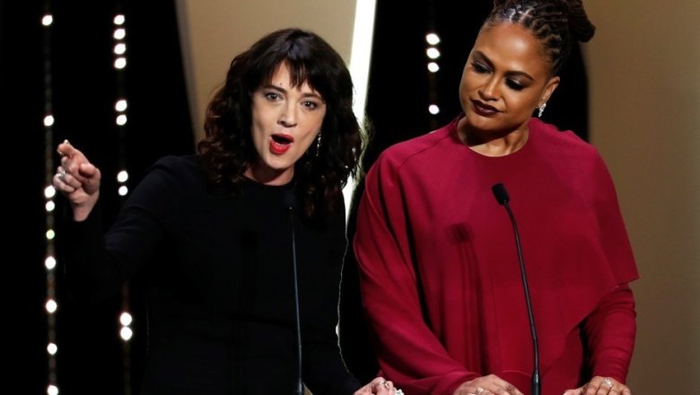 Eth 19 de mai passat, era actritz Asia Argento denoncièc publicament a Harvey Weinstein per viòl pendent era ceremònia de clavadura deth hestenau de cinèma de Canes. Ara, totun, es darrères notícies expliquen qu’aquera madeisha actritz paguèc eth silenci 