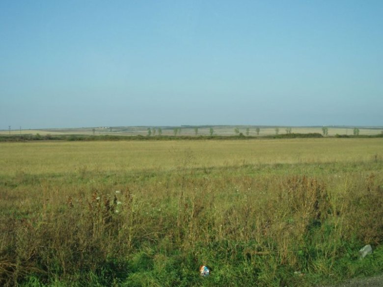 Las tribus ongresas ocupèron subretot los estenduts territòris de Puszta, la granda planura que s’espandís entre Danubi e lo flume Tisza, absorbissent la populacion dels eslaus panonics que formavan lo continuum entre lo Mond eslau meridional e la rèsta d