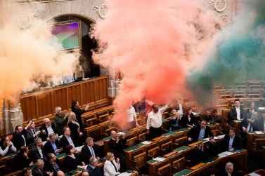 Ongria: enebisson la marcha de las fiertats LGBTQI+