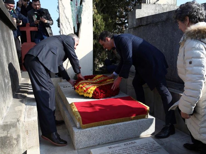 A Montalban, lo primièr ministre espanhòl i faguèt un omenatge al president de la IIa Republica espanhòla, Manuel Azaña, que moriguèt lo 3 de novembre de 1940 a la capitala del Bas Carcin