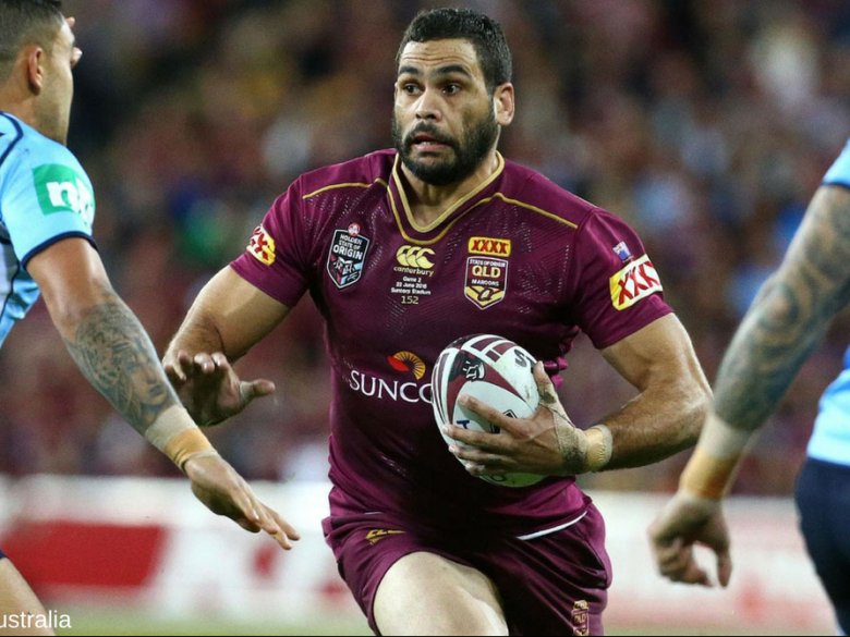 Greg Inglis (aicí jol malhòt de Queensland), una legenda ja del XIII australian, daissa las pelenas a 32 ans