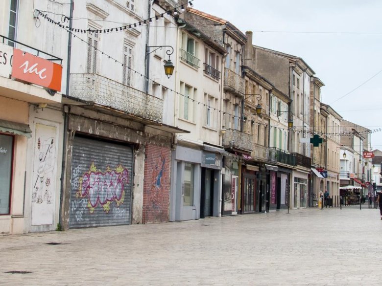 En agost de 2019, assabentàvem dins Jornalet de la desertificacion de nòstras vilas en nos focalizant sus l’exemple de Vilanuèva d’Òlt