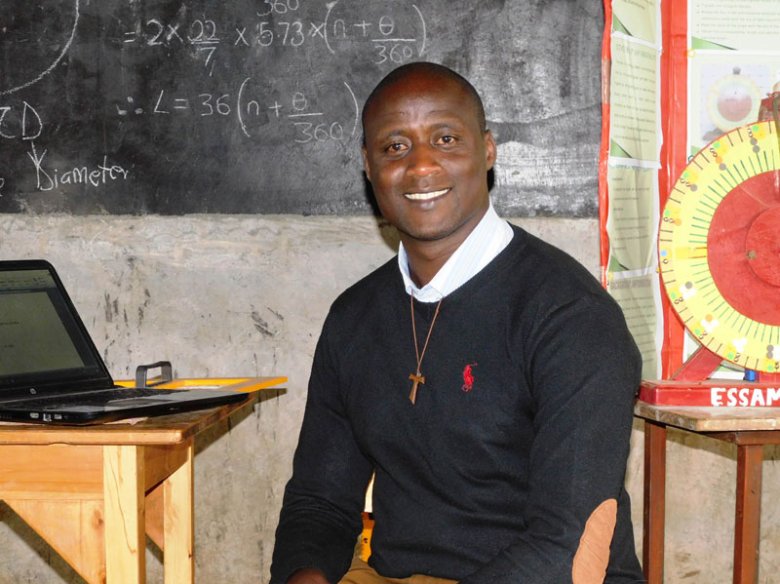 Lo professor d’escòla de Kenya, Peter Tabichi a ganhat lo prèmi Global Teacher Prize 2019 qu’autreja la Fondacion Varkey