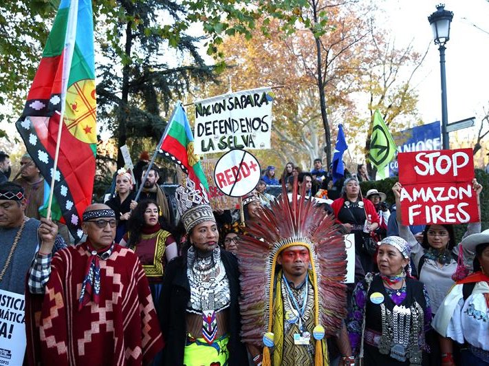 De grops indigènas que reclamavan a las Nacions Unidas que prengèsson en compte lors revendicacions car lors comunautats son las mai afectadas pel cambiament climatic