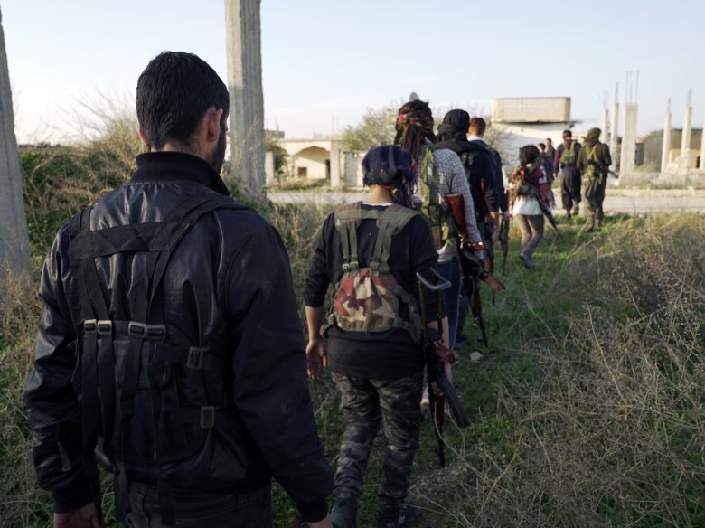 Pendent las darrièras doas setmanas, las Fòrças Democraticas de Siria an resistit als atacs de las milícias afiliadas a Turquia davant la passivitat de las fòrças russas