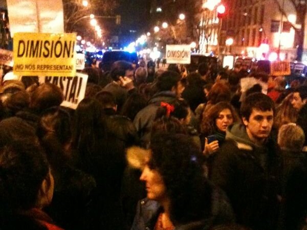 Manifestacion en Madrid dauant era sedença deth Partit Popular