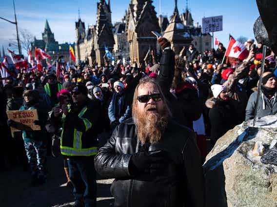 La protèsta dels menaires de camions a Ottawa mòstra la facilitat que la tenon de grops extremistas per sequestrar quina revendicacion que siá