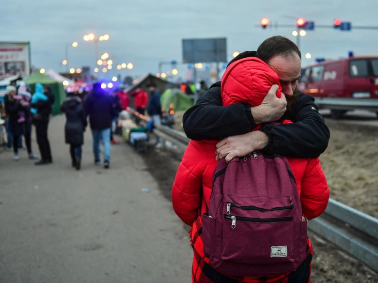 Mai d’un milion e mièg de personas an ja fugit Ucraïna dempuèi la debuta de l’invasion, segon lo darrièr comptage del Naut Comissariat de las Nacions Unidas pels Refugiats (HCR)