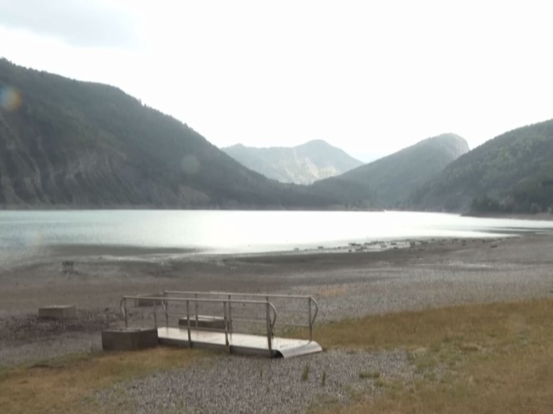 Lo lac de Castelana (País de Verdon) es gaireben desaparegut