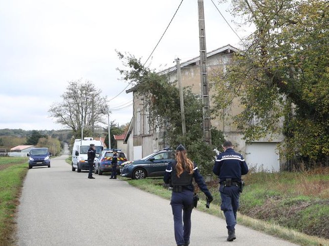 Lo còrs de la jove filha foguèt trobat dins un ostal abandonat a Gontaud de Nogaret (Marmandés) ont lo quite detengut aviá menat los gendarmas après son arrestacion