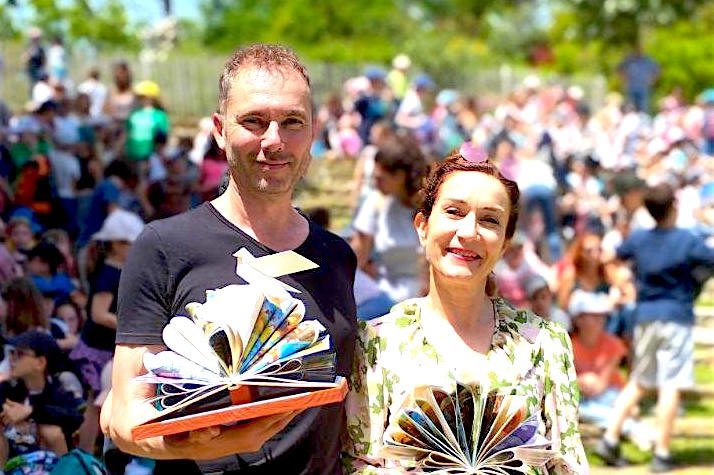 Joanda e Maria Mendes, laureats del Prèmi Literatura Calandreta