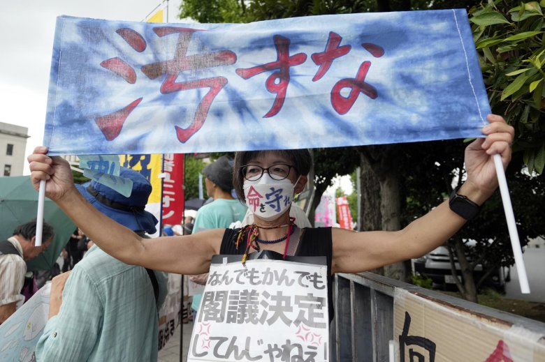 Protèsta davant l’ostal del primièr ministre japonés