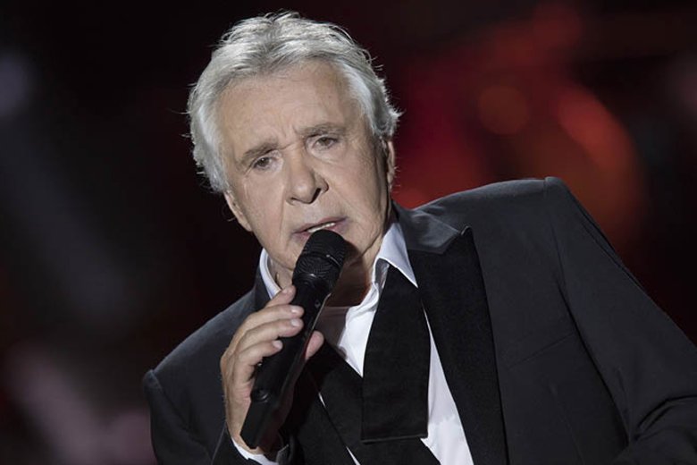 Me brembi de l’arribada deu Michel Sardou, dambe sa cara d’anjo e sas bocletas, que nos cantèc 'La Maladie d’Amour', dambe una dusau fàcia de 45t que sostenguèva lo marridatge deus prèstes 