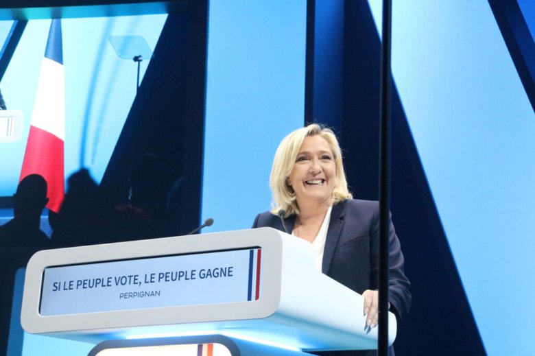 Marine Le Pen s’opausa a la lei andorrana del catalan