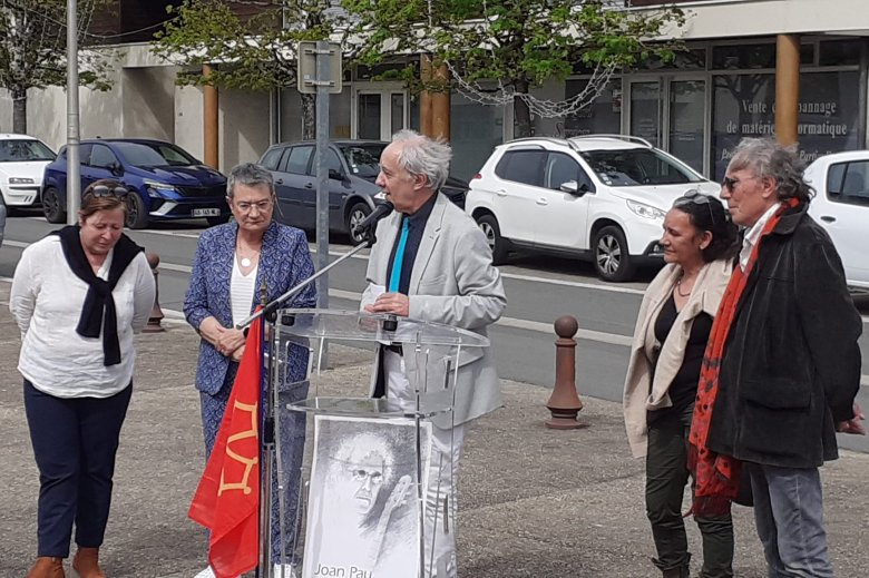 La jornada d'omenatge a Joan-Pau Verdier se tenguèt dins un ambient calorós e convivial