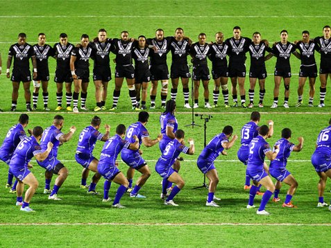 Los samoans desfisan los Kiwis