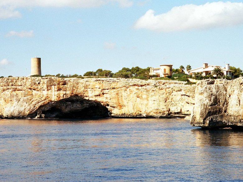 La torre del Serral dels Falcons