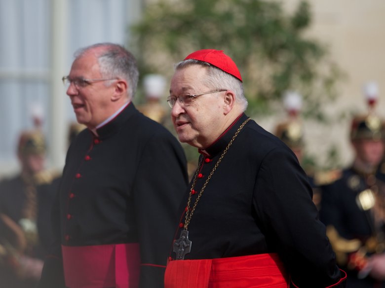 André Vingt-trois, arquevesque de París e president de la Conferéncia dels evesques de França a la ceremonia d'investidura del president de la Republica francesa, lo 15 de mai 2012, al Palai de l'Elisi de París