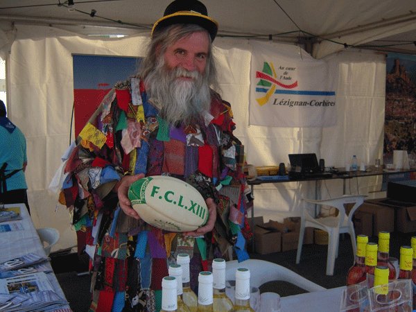 A l’Eurofeesten de Geel (Flandra), del 16 al 19 d’agost, la delegacion de Promaude faguèt la promocion dels vins de Corbièras, de la cultura d’Òc e del rugbi