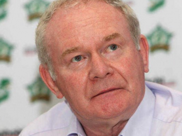 Máirtín Mag Aonghusa (apelat Martin McGuiness en anglés) a anonciat que serà pas lo candidat del Sinn Féin pr’amor que l’aclapa una malautiá nomenada amiloïdòsi