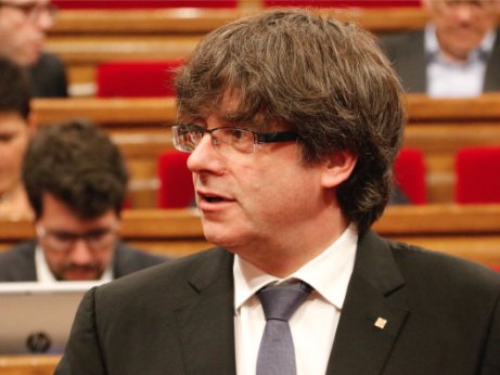 Carles Puigdemont, a convocat una reünion d’urgéncia aqueste ser per avalorar lo moment politic actual, après lo refús de l’estat espanhòl de pachar los tèrmes del referendum d’independéncia, e sas duras menaças de l’empedir