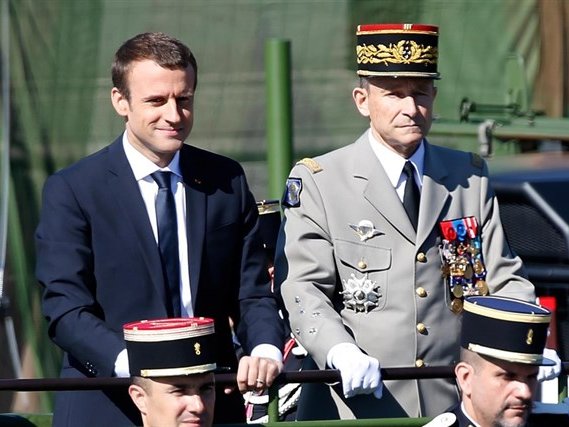 Emmanuel Macron e Pierre de Villiers