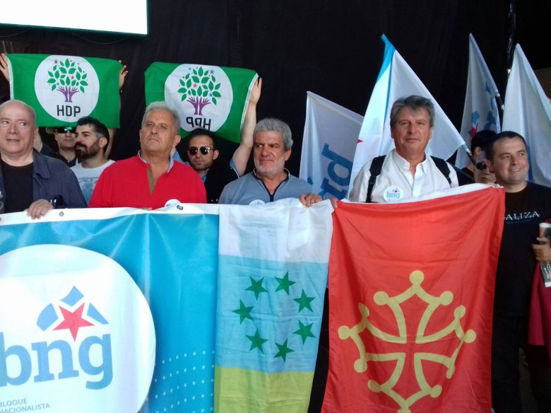 Dab la delegacion de las Canarias e los curdes deu HDP