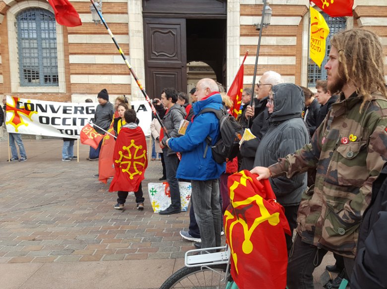 En seguida de las manifestacions que se tenguèron l’8 de novembre e lo 3 de febrièr passats, aquesta tresena accion de protèsta revendica totjorn “l’occitan cada jorn a la television, es a dire a France 3