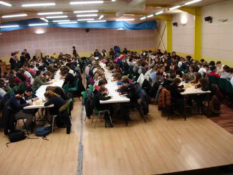 290 personas a Albi, mai que mai d’escolans e de collegians