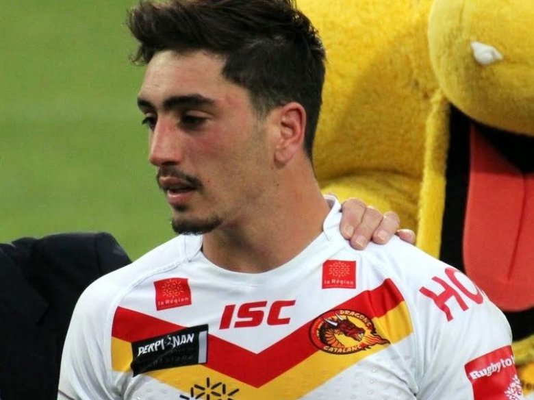 Divendres al ser, bona novèla pels Dragons Catalans: aprenián que lo Conselh d’Estat levava la suspension de dos ans (per un contraròtle… negatiu) de lor arrièr Tony Gigot que deuriá rejónher l’efectiu al mai lèu