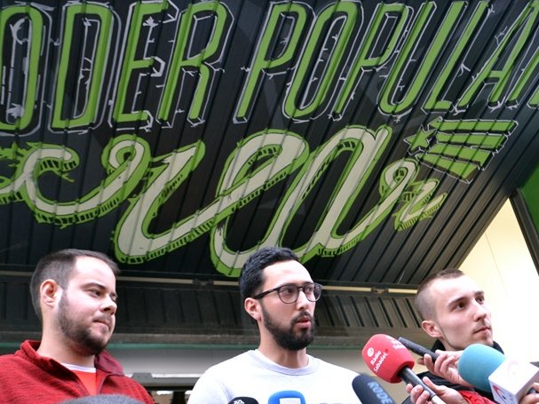 Tres cantadors de rap catalans (Pablo Hasél, de Lhèida, Elgio de Sabadell, e Valtònyc de Malhòrca), condemnats a la preson en causa de las paraulas de lors cançons, faguèron en 2018 una crida a la solidaritat ciutadana