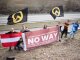 De militants del Movement Identitari se gandisson en Grècia per empachar l’intrada dels refugiats