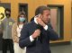 Aulnat: Macron se retira la masca per tossir davant de liceans