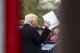 Trump inclutz la proteccion del catalan, del basco e del galèc coma argument pels dreches de doana