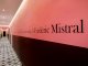 Arle: Christian Lacroix a decorat una ostalariá e rend omenatge a Mistral