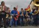 Uèch cents personas manifèstan a Milhau per gardar lo tren al país