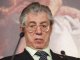 Umberto Bossi demissiona per l'escandal financièr de la Liga Nòrd  