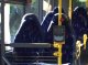 Un grop de xenofòb confond los sètis d’un autobús amb de femnas amb burqa